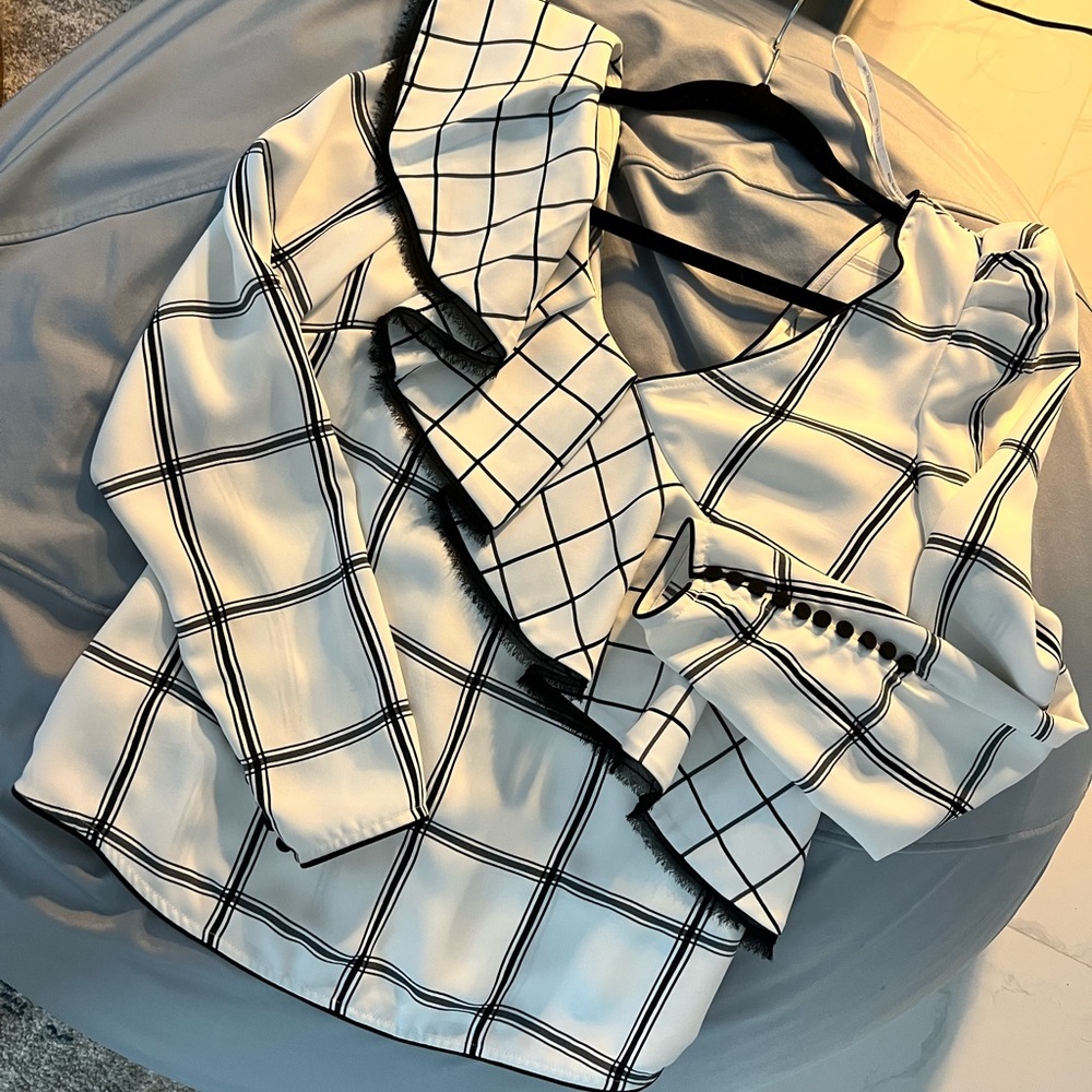 Self-Portrait
Women's White Asymmetric Check Ruffle Blouse